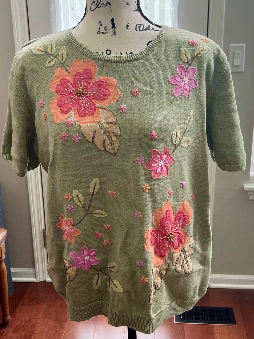 Alfred Dunner Floral Embroidered Applique Sage Green Knit Top Size L